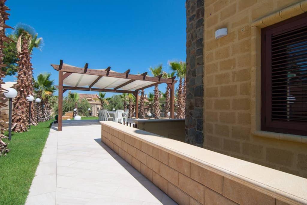 Hh Selection Emiro Villa Lascari Bagian luar foto