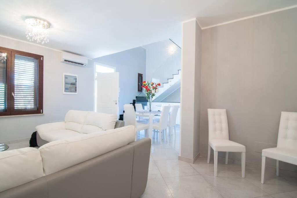 Hh Selection Emiro Villa Lascari Bagian luar foto