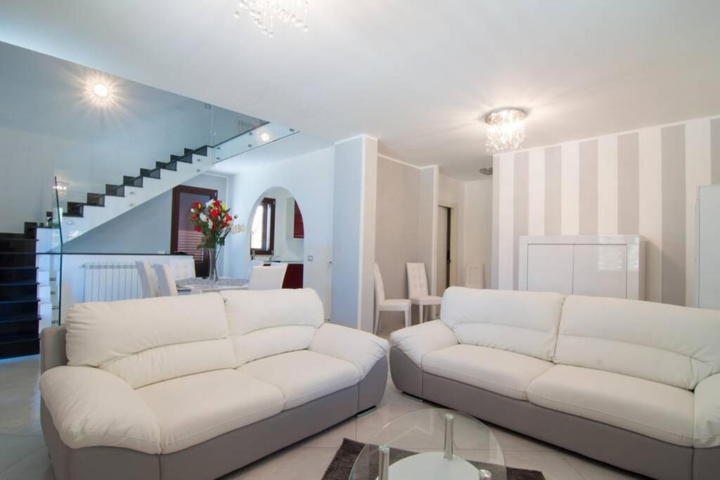 Hh Selection Emiro Villa Lascari Bagian luar foto